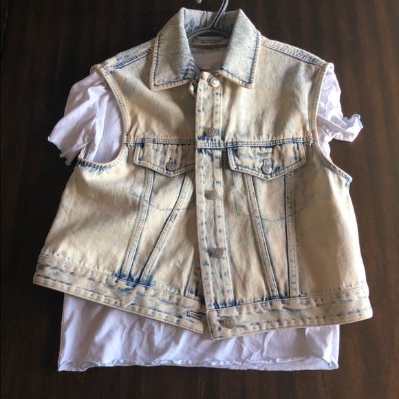 Beautiful jean vest - Picture 2 of 6